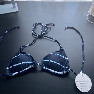 NWT! 💰 Birds of Paradise Blue tie dyed triangle bikini top